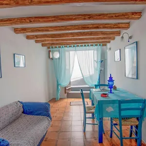  Appartement Strombolicchio Italie