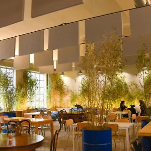 Bovisa Urban Garden Hostal